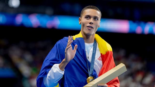  Aur și Record la Debut! Află Cum a Impresionat Tânărul Înotător Român Lumea Sportivă!