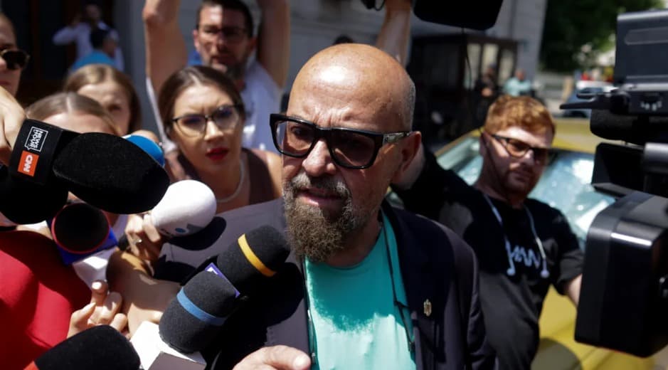 Piedone revine în prim-plan după episodul ANPC! Neclintit de scandal, își face apariția la Târgul Săracilor și surprinde pe TikTok!