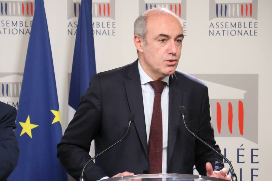 Sinucidere la 54 de ani șochează Franța și Les Républicains