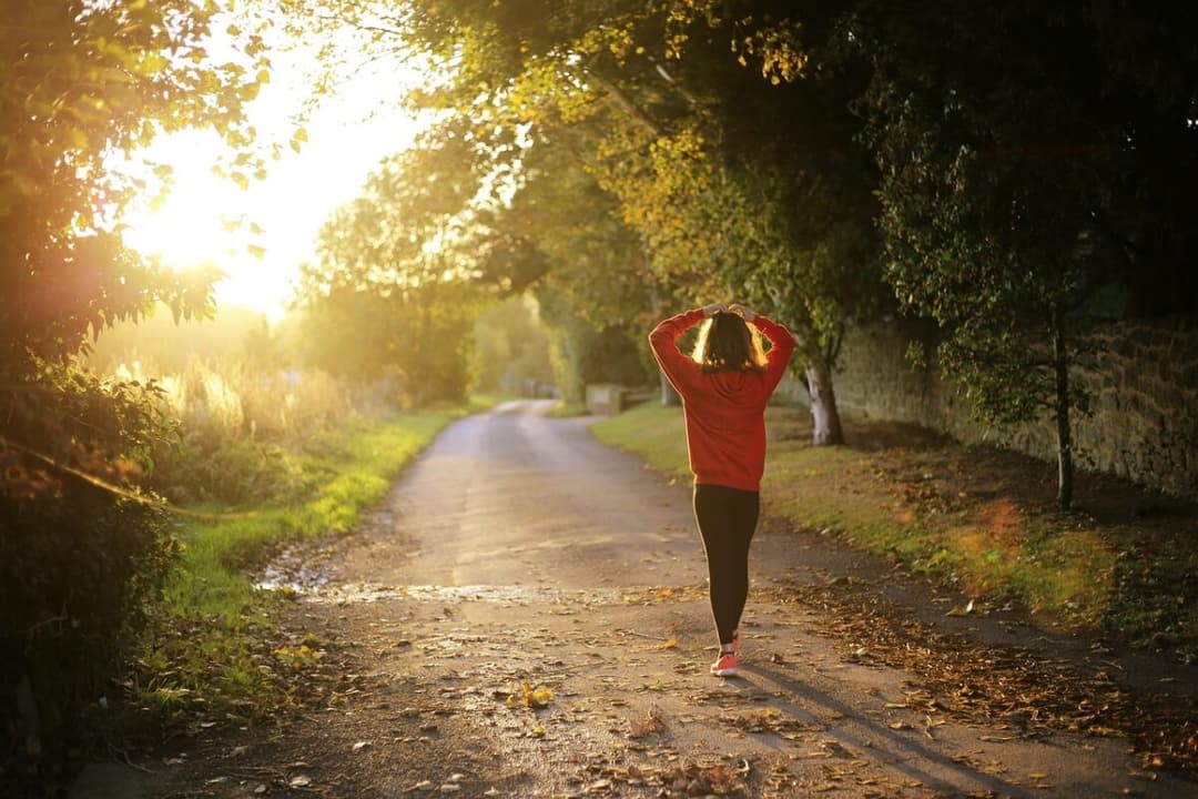 pas cu pas către un metabolism sănătos printr-un simplu exercițiu zilnic