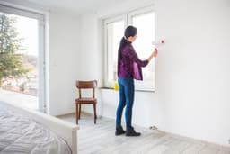 Cum Culorile în Designul Interior Îți Pot Schimba Starea de Spirit și Energia Locuinței Tale