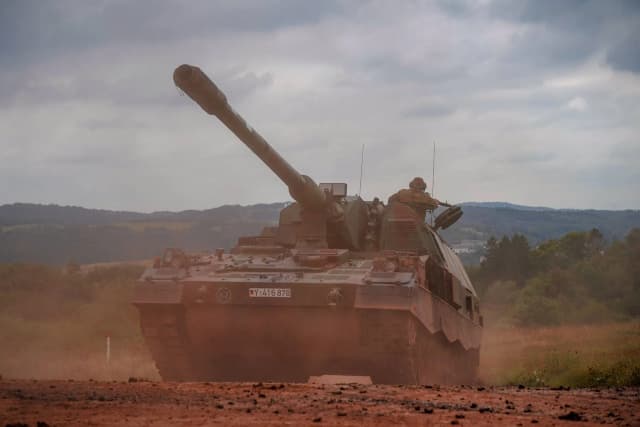 NATO solicită Bundeswehr să trimită 7 brigăzi suplimentare pentru apărarea Alianței; Germania în fața provocării de a mobiliza 40.000 de soldați.