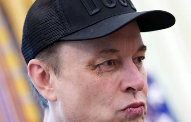  zvonuri despre droguri și plecarea sa din administrația Trump provoacă îngrijorare.