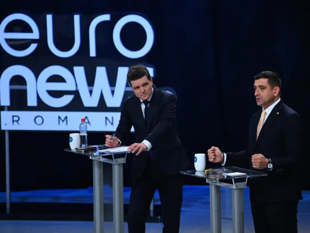 Nicușor Dan îl susține pe Bolojan pentru premierat, Simion optează pentru Georgescu și înțelepciunea rusească în dezbaterea de la Euronews România.