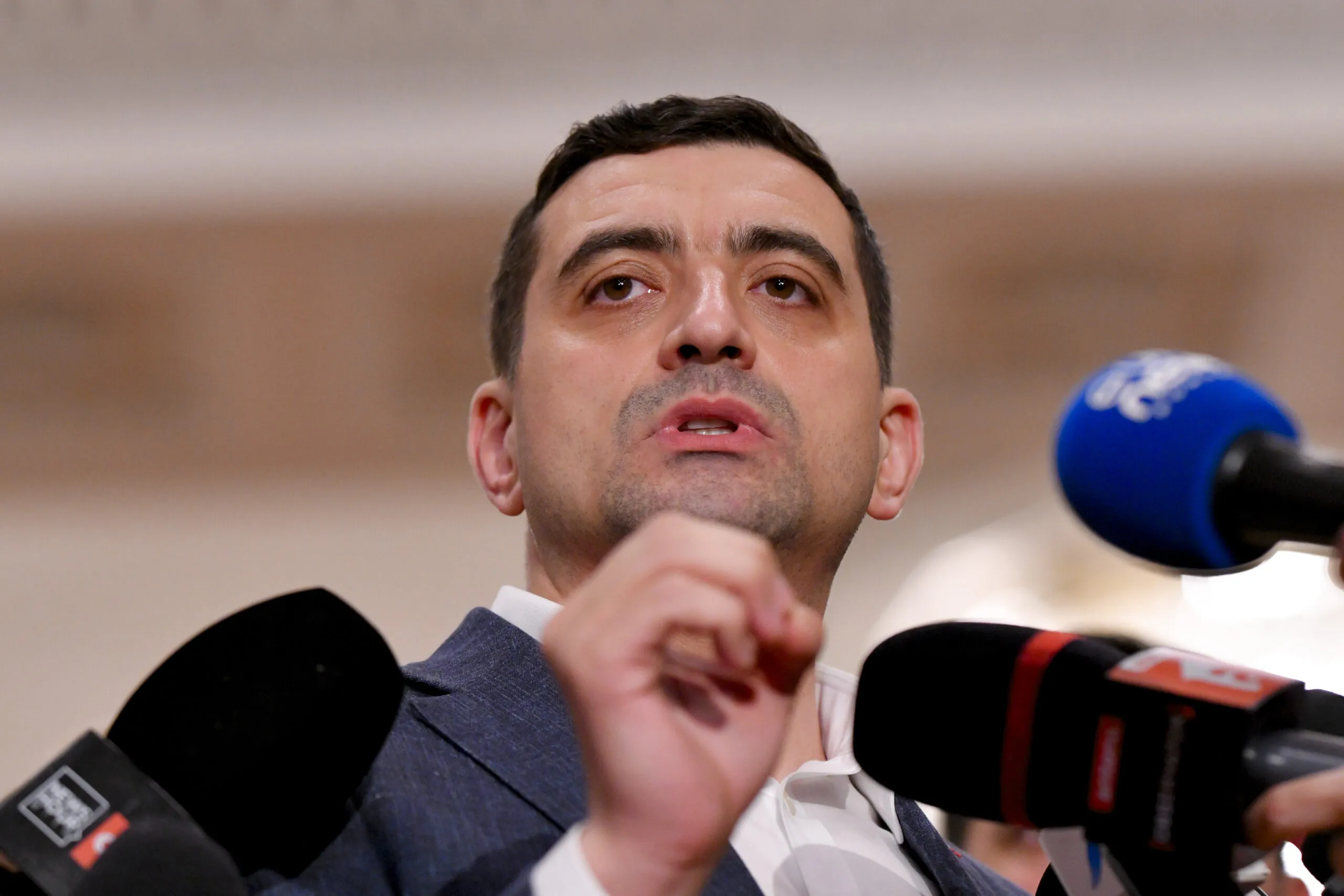 Simion urcă miza: arest, înscenare, protest – totul pe cuvânt